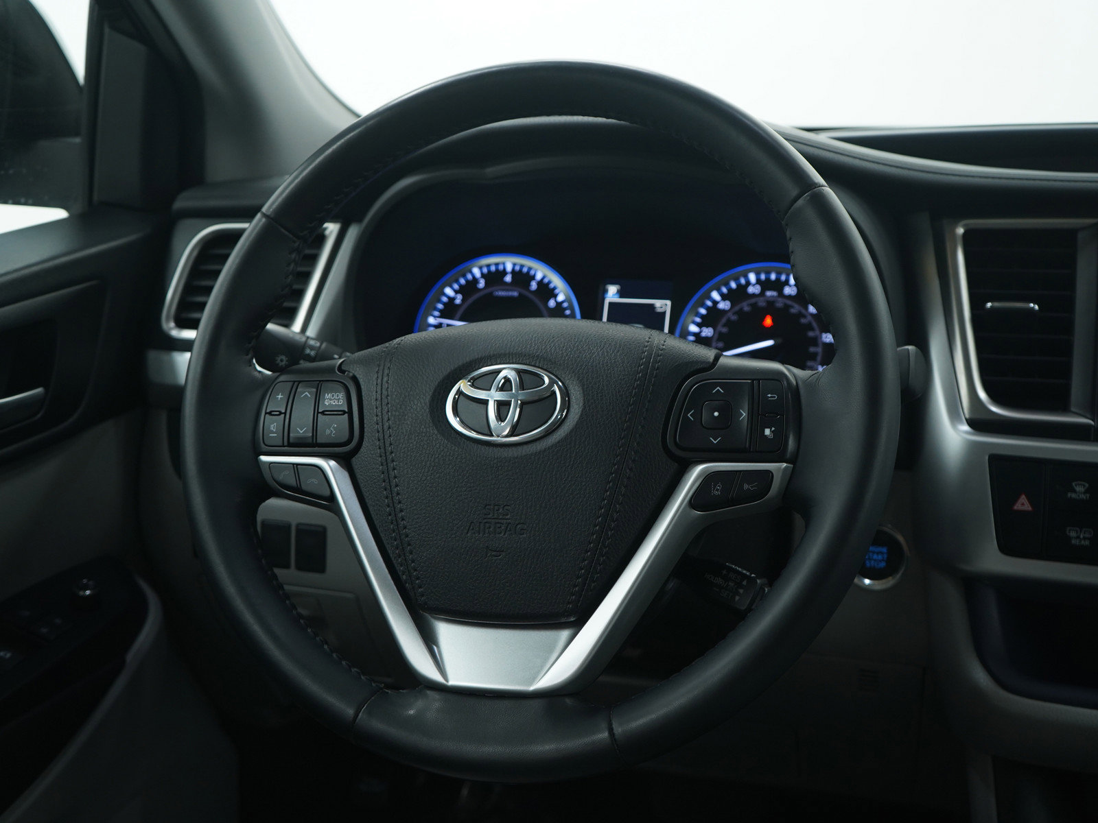 Used 2019 Toyota Highlander XLE image 19