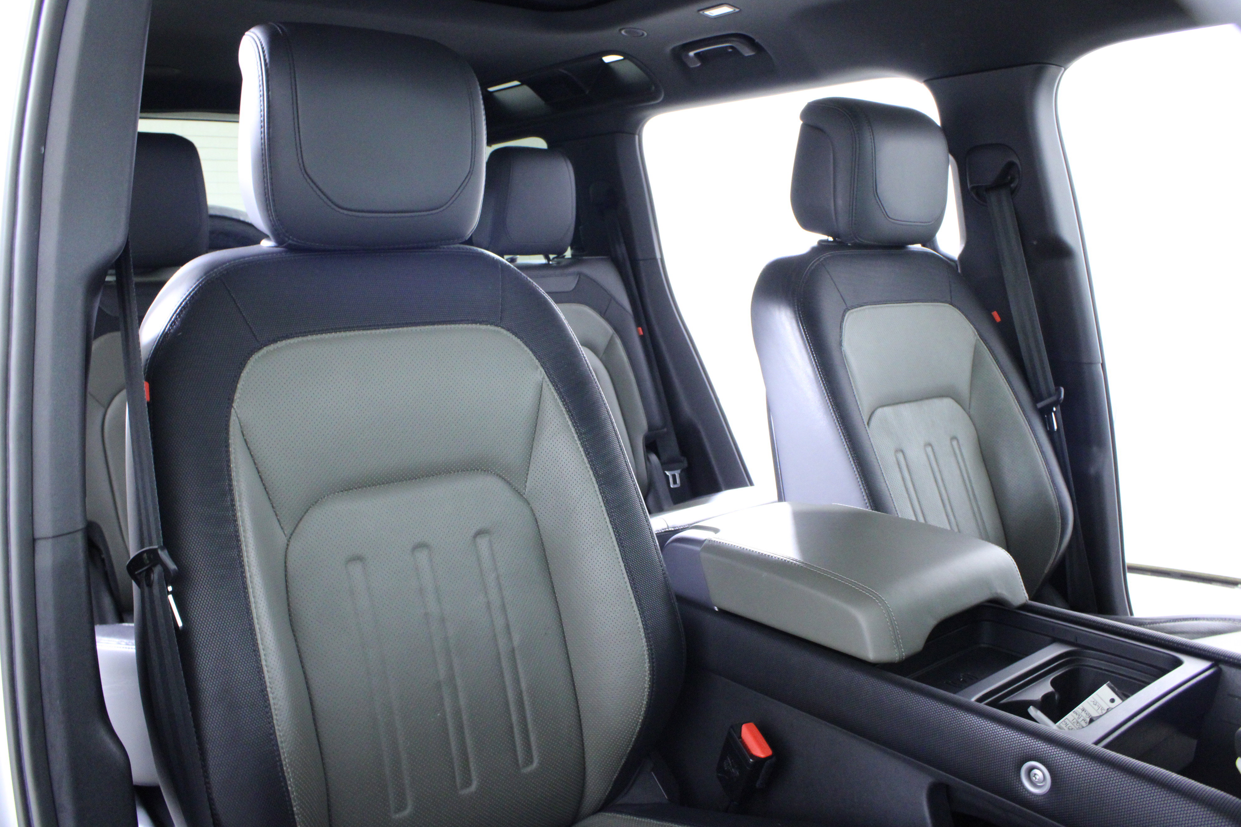 Used 2021 Land Rover Defender 110 X-Dynamic HSE image 18