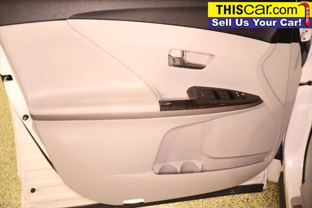 Used 2015 Toyota Venza LE FWD image 29