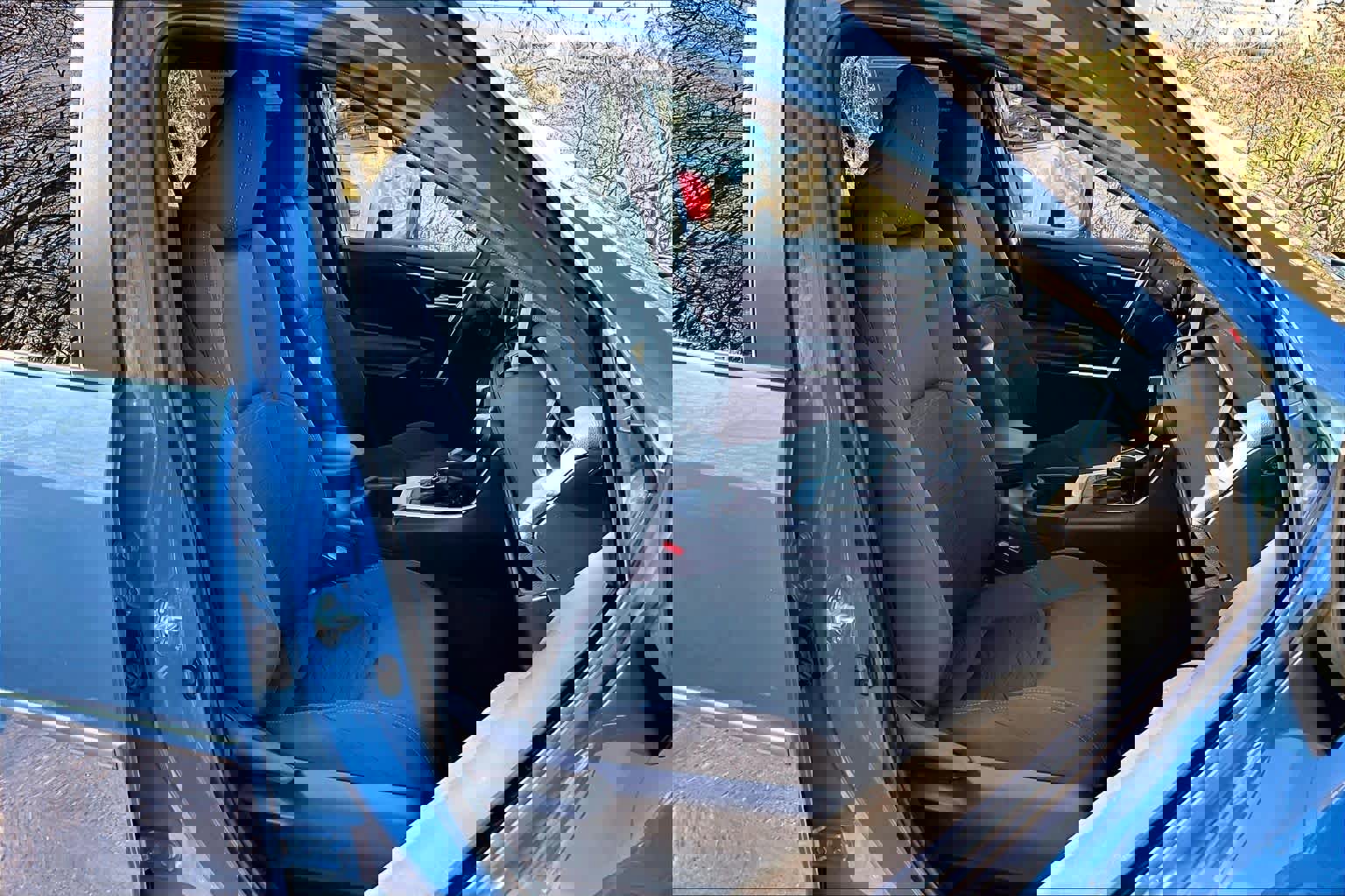 Certified 2024 Toyota RAV4 SE w/ Convenience Package AWD/4WD image 8