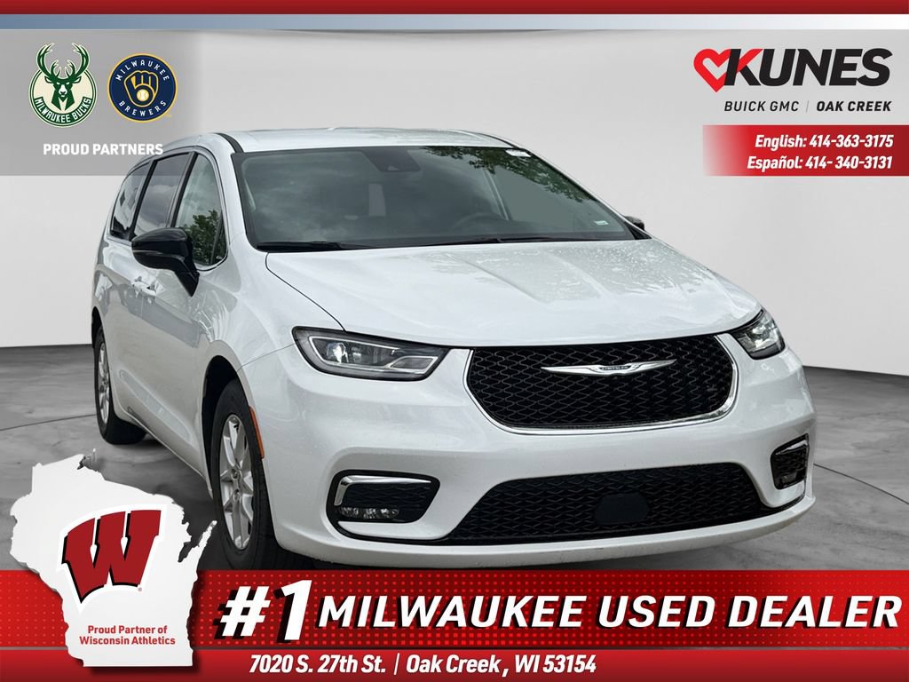 Used 2024 Chrysler Pacifica Touring-L FWD image 1