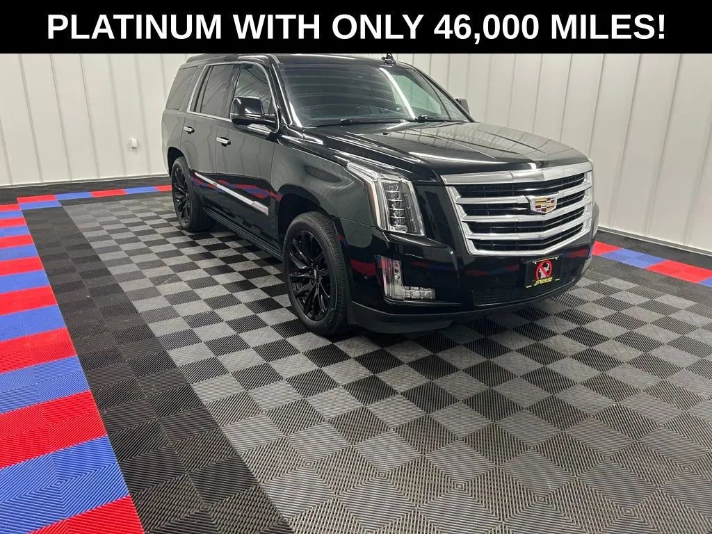 Used 2020 Cadillac Escalade Platinum image 1