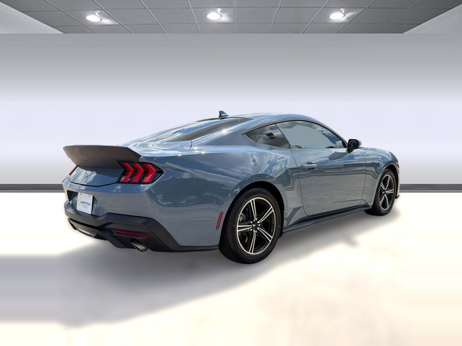 Used 2025 Ford Mustang Coupe image 8