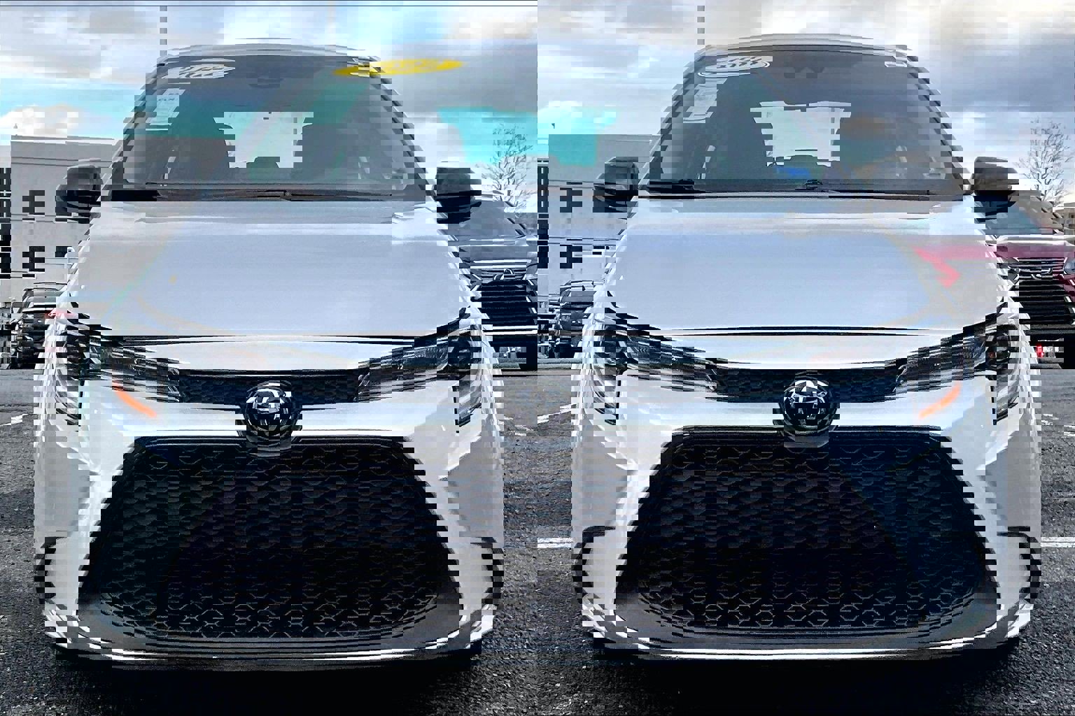 Used 2022 Toyota Corolla LE image 3