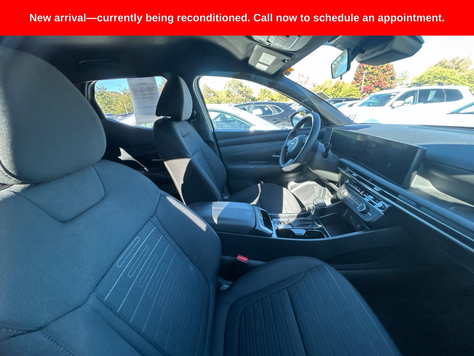 Used 2025 Hyundai Santa Cruz SE AWD/4WD image 15