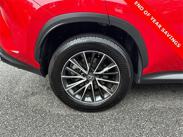 Used 2024 Lexus NX 300h AWD w/ Luxury Package image 17