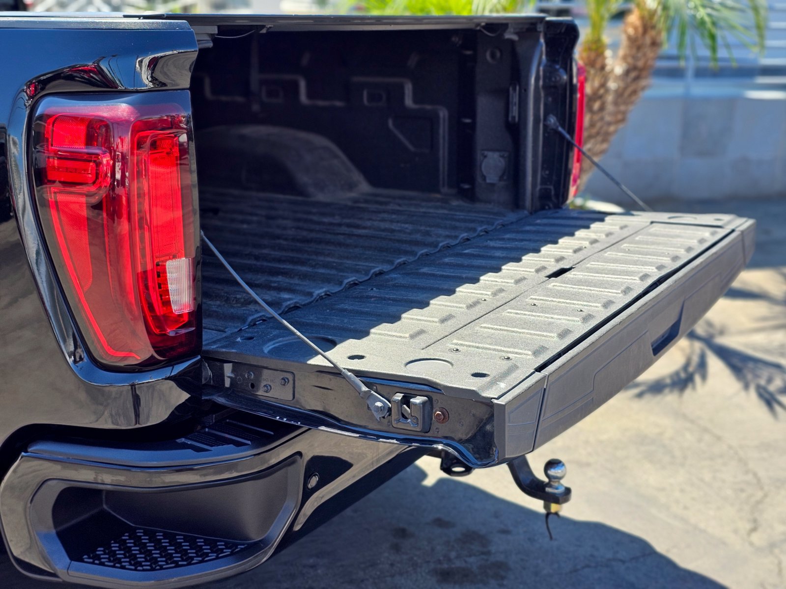 Used 2022 GMC Sierra 2500 AT4 w/ AT4 Preferred Package AWD/4WD image 11