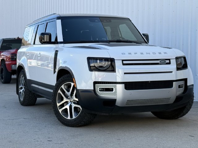 Used 2023 Land Rover Defender 130 SE AWD/4WD image 2
