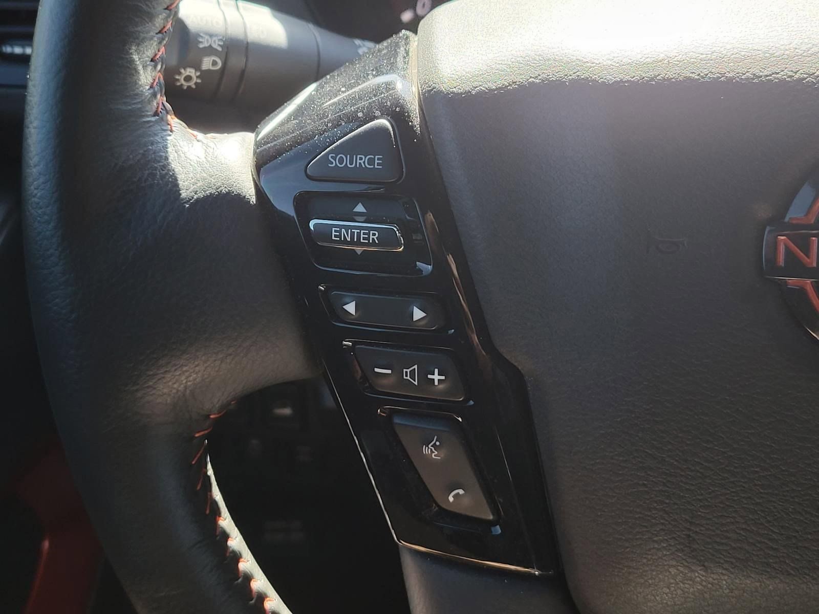 Used 2024 Nissan Frontier PRO-4X w/ Pro Convenience Package image 32