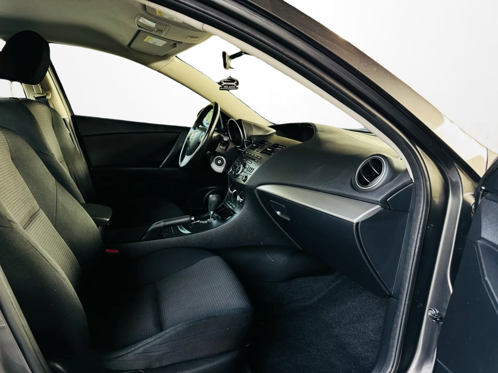 Used 2012 MAZDA MAZDA3 i Touring FWD image 6