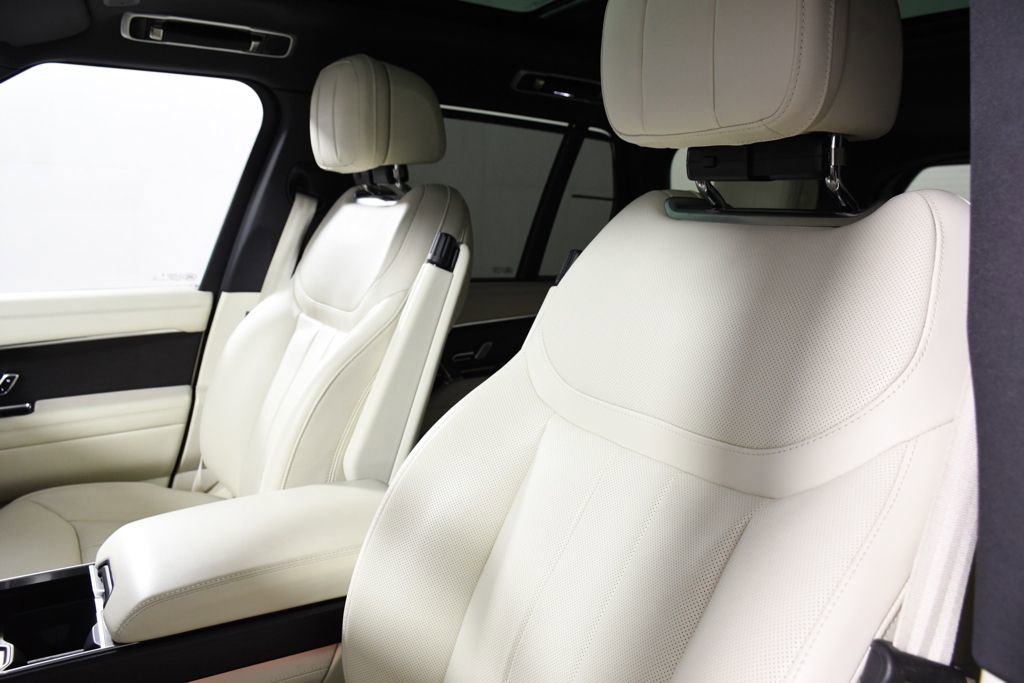 Used 2024 Land Rover Range Rover SE image 15