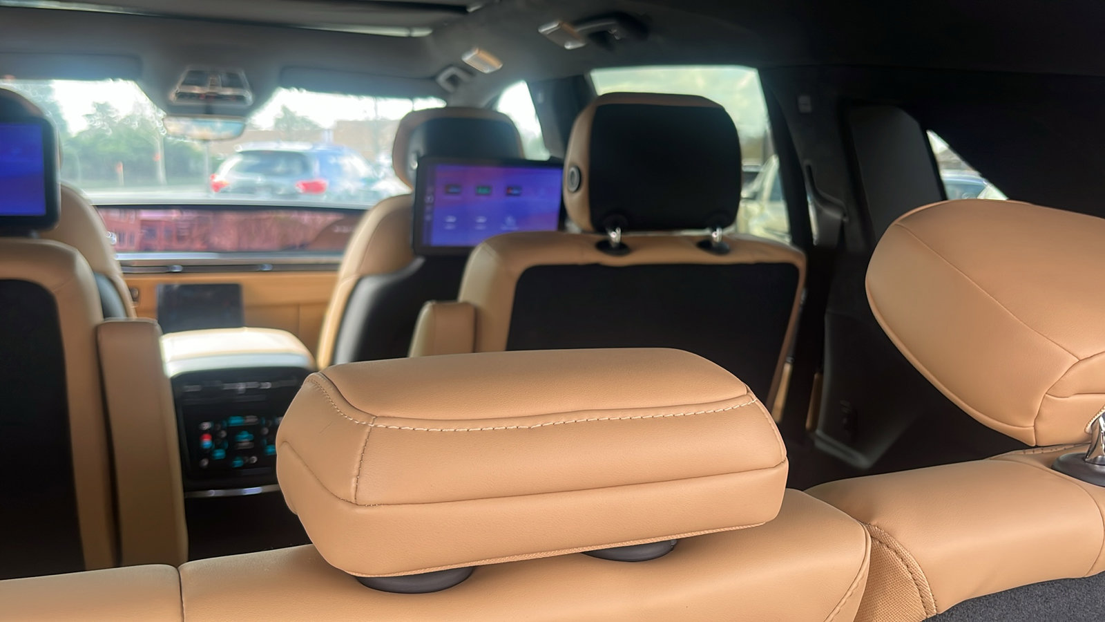 New 2025 Cadillac Escalade IQ Luxury 2 image 44