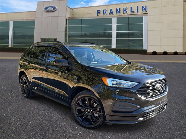 Certified 2022 Ford Edge SE w/ Black Appearance Package