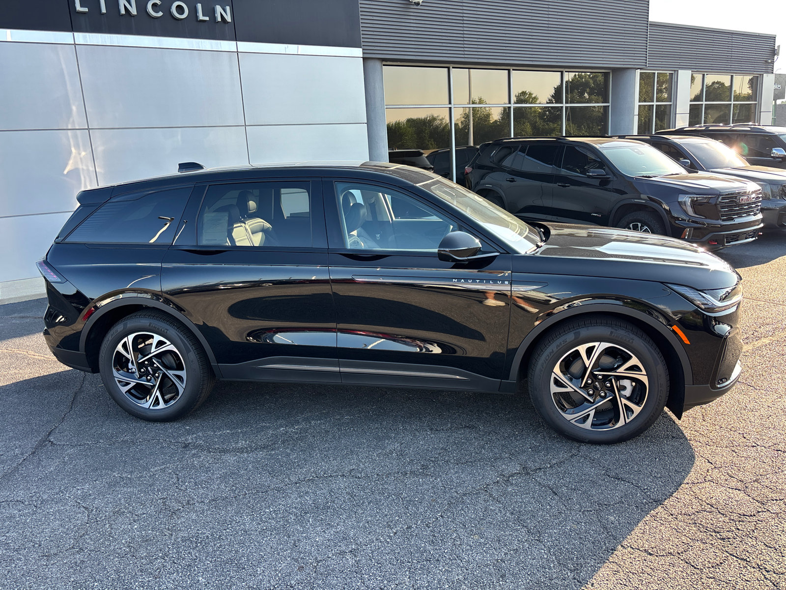 New 2026 Lincoln Nautilus Premier w/ Equipment Group 102A AWD/4WD image 8