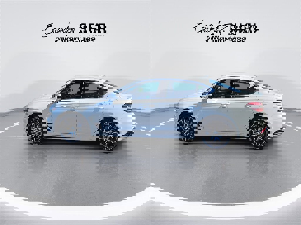 Used 2025 Genesis G70 2.5T image 4