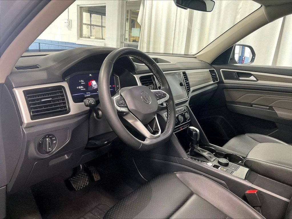 Used 2023 Volkswagen Atlas SEL AWD/4WD image 8