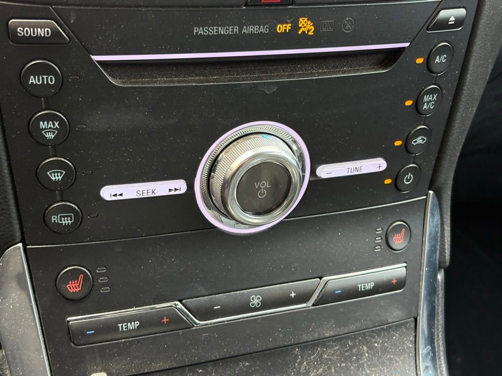 Used 2019 Ford Edge Titanium image 13