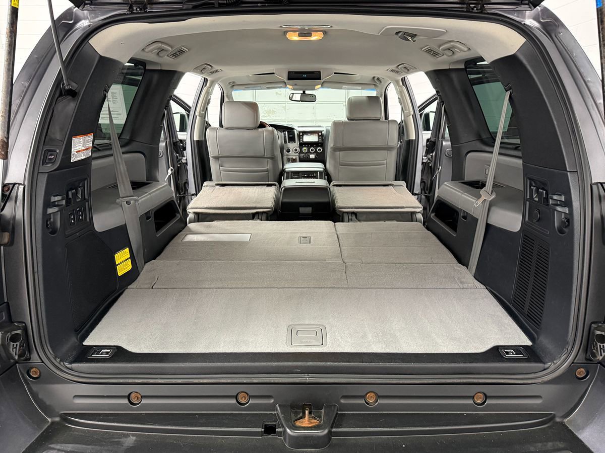 Used 2017 Toyota Sequoia Platinum AWD/4WD image 34