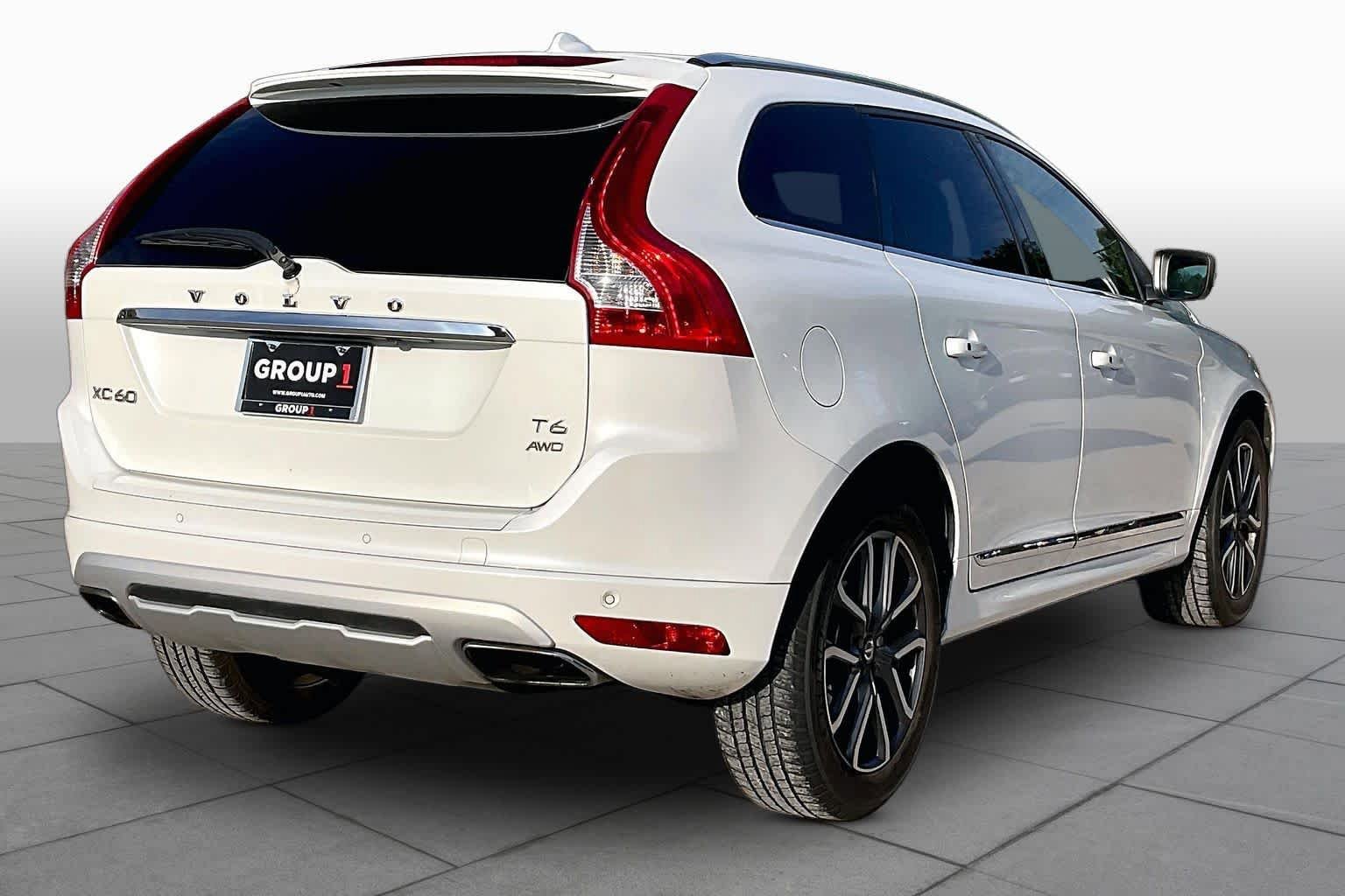 Used 2017 Volvo XC60 T6 Dynamic w/ Preferred Option Package AWD/4WD image 13