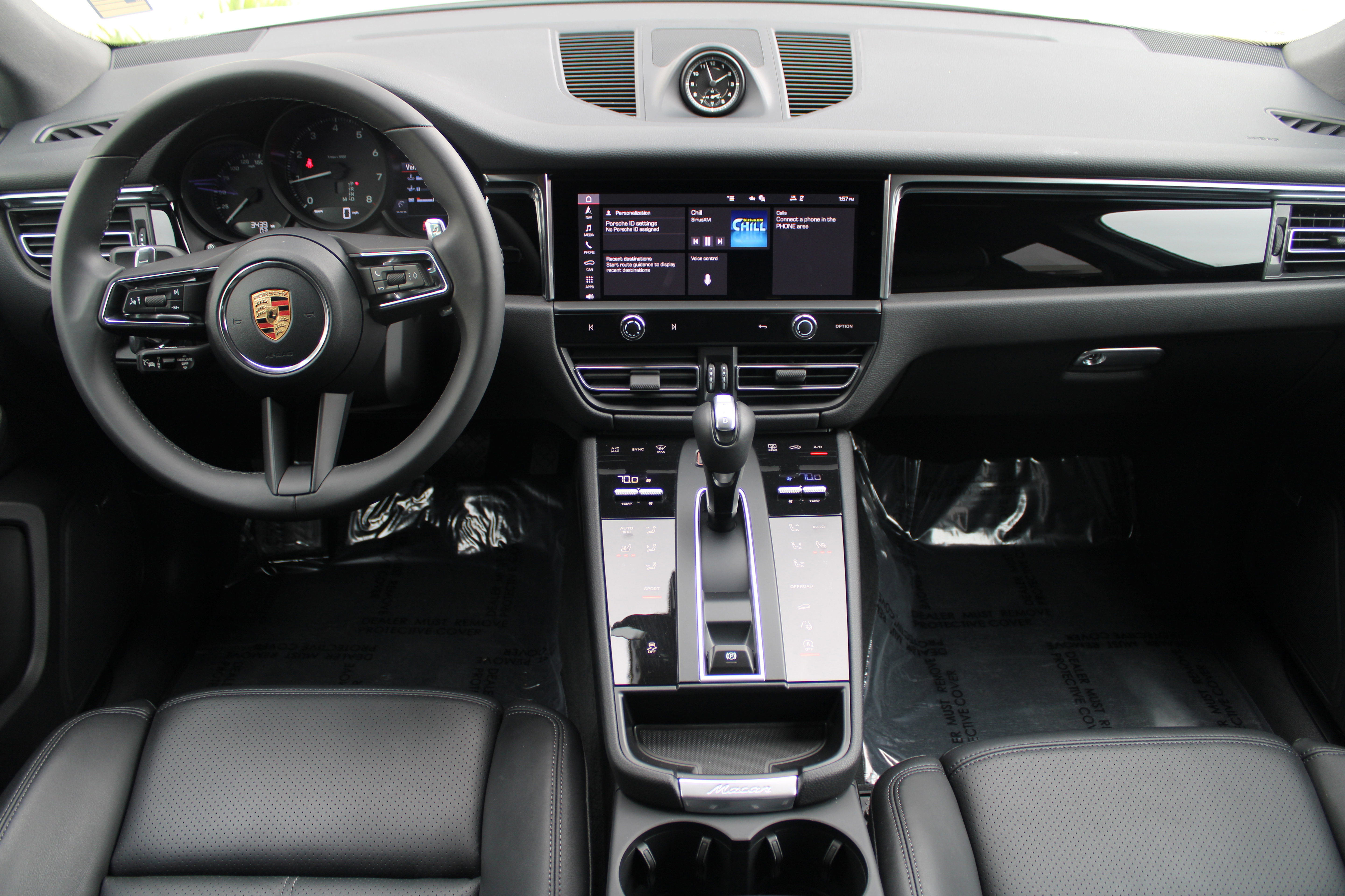Certified 2026 Porsche Macan Turbo AWD/4WD image 17