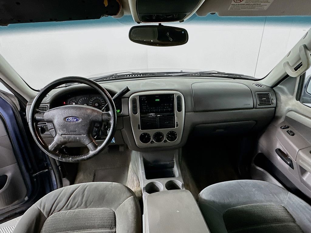 Used 2003 Ford Explorer XLT RWD image 3
