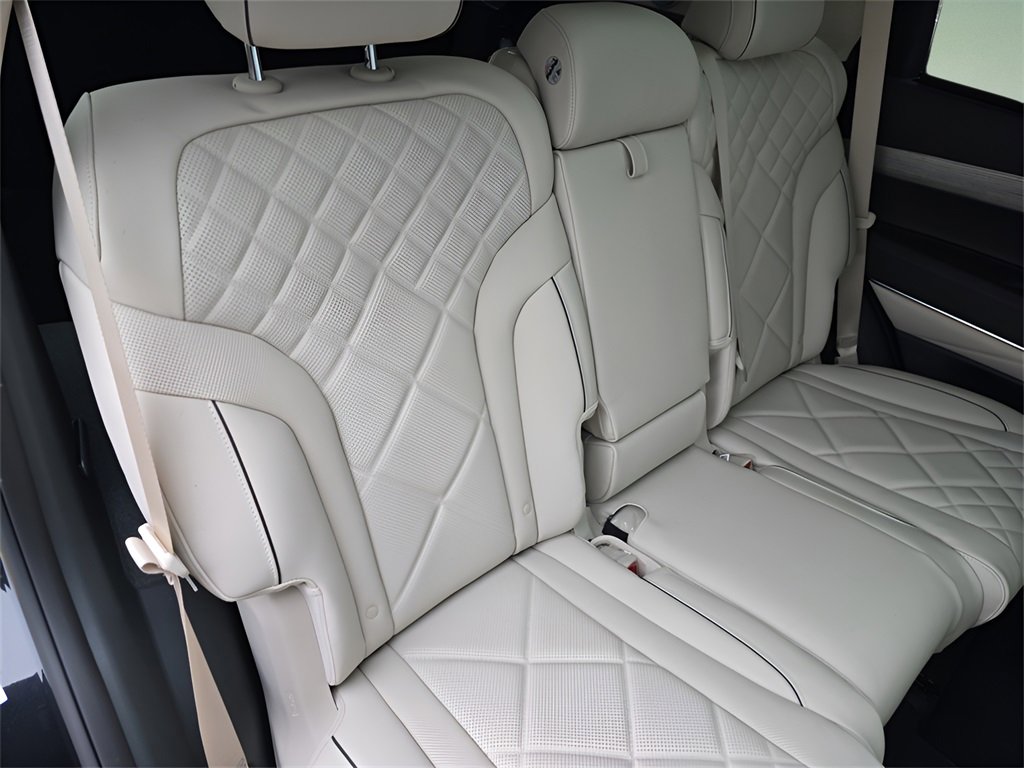 New 2025 Genesis GV80 3.5T Prestige image 13