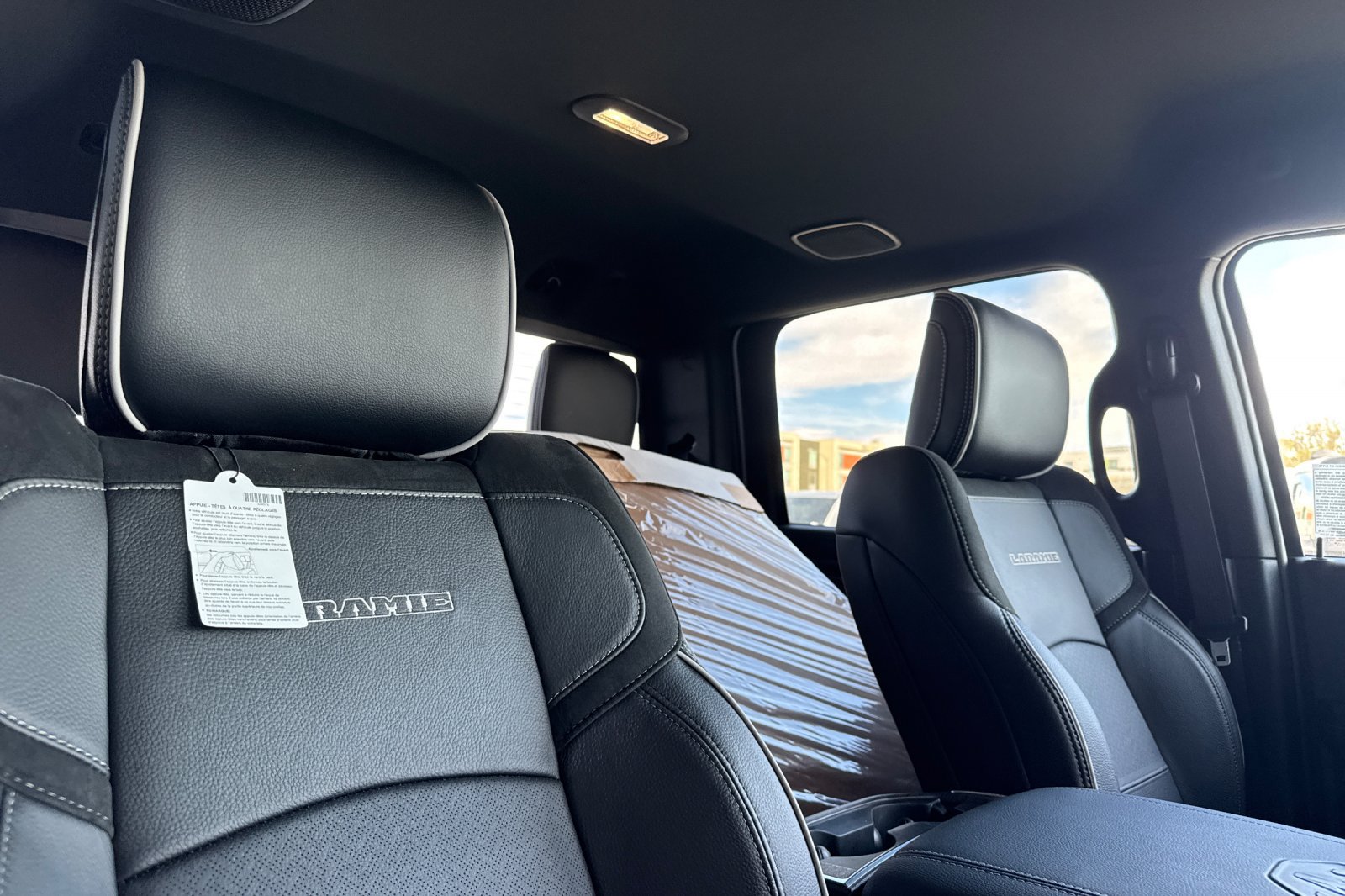New 2026 RAM 3500 Laramie AWD/4WD image 15