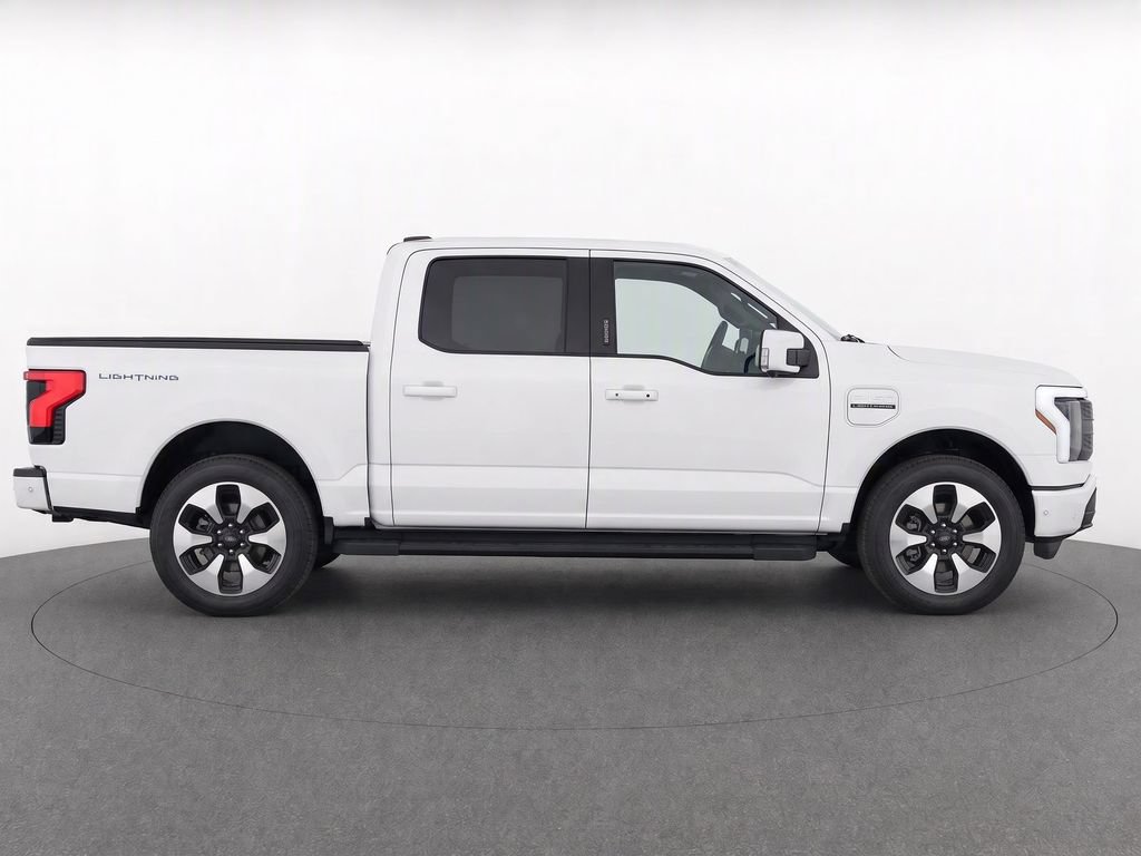 Used 2023 Ford F150 Lightning Platinum AWD/4WD image 9