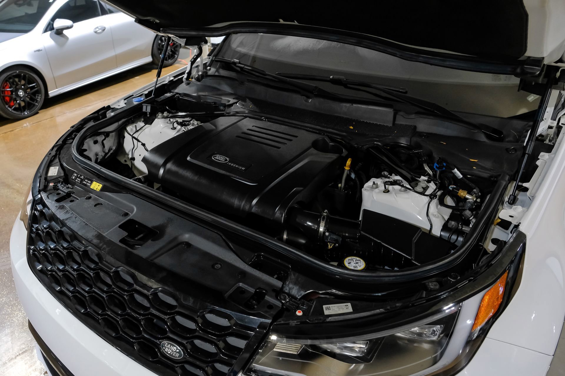 Used 2023 Land Rover Discovery S R-Dynamic image 53