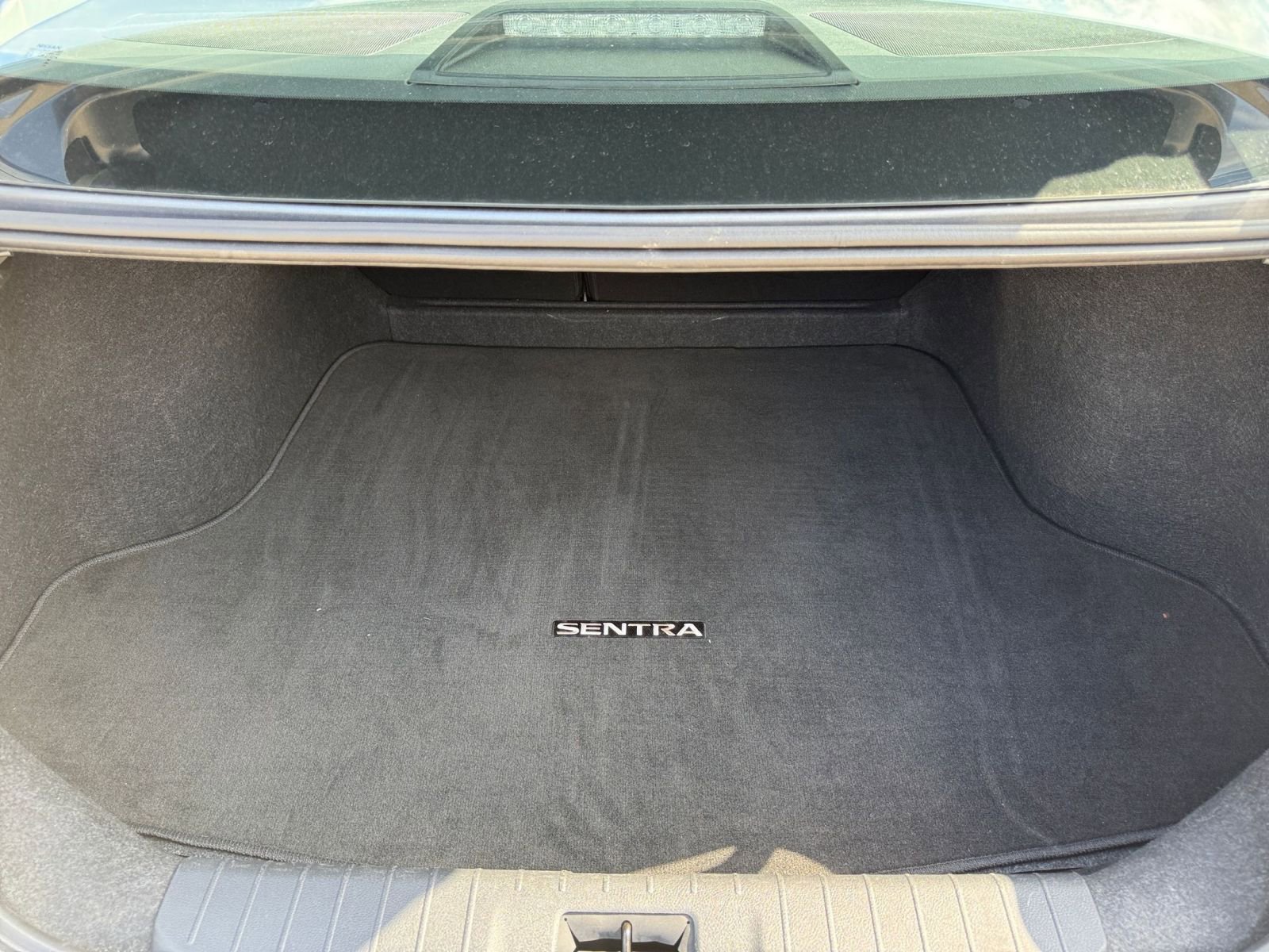 Used 2025 Nissan Sentra SV image 31