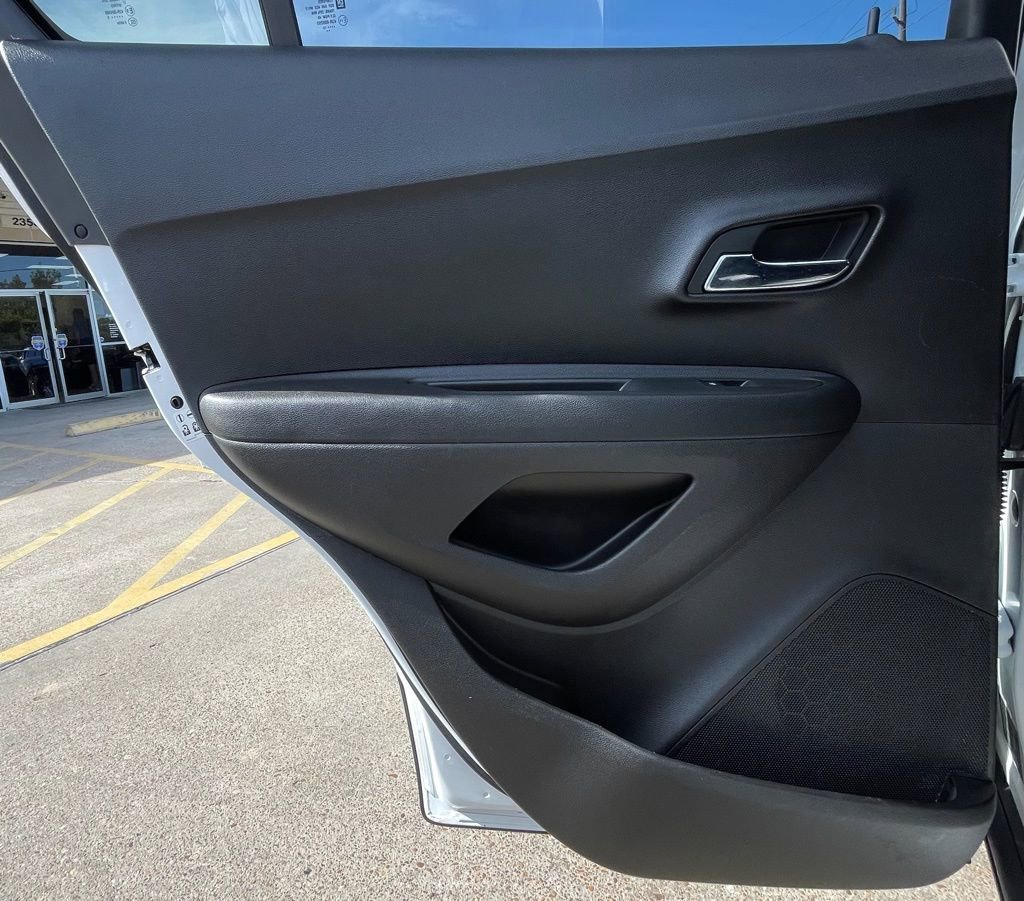 Used 2015 Chevrolet Trax LT w/ LT Plus Package image 34