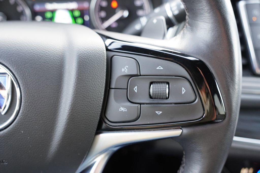 Certified 2023 Buick Enclave Essence image 32