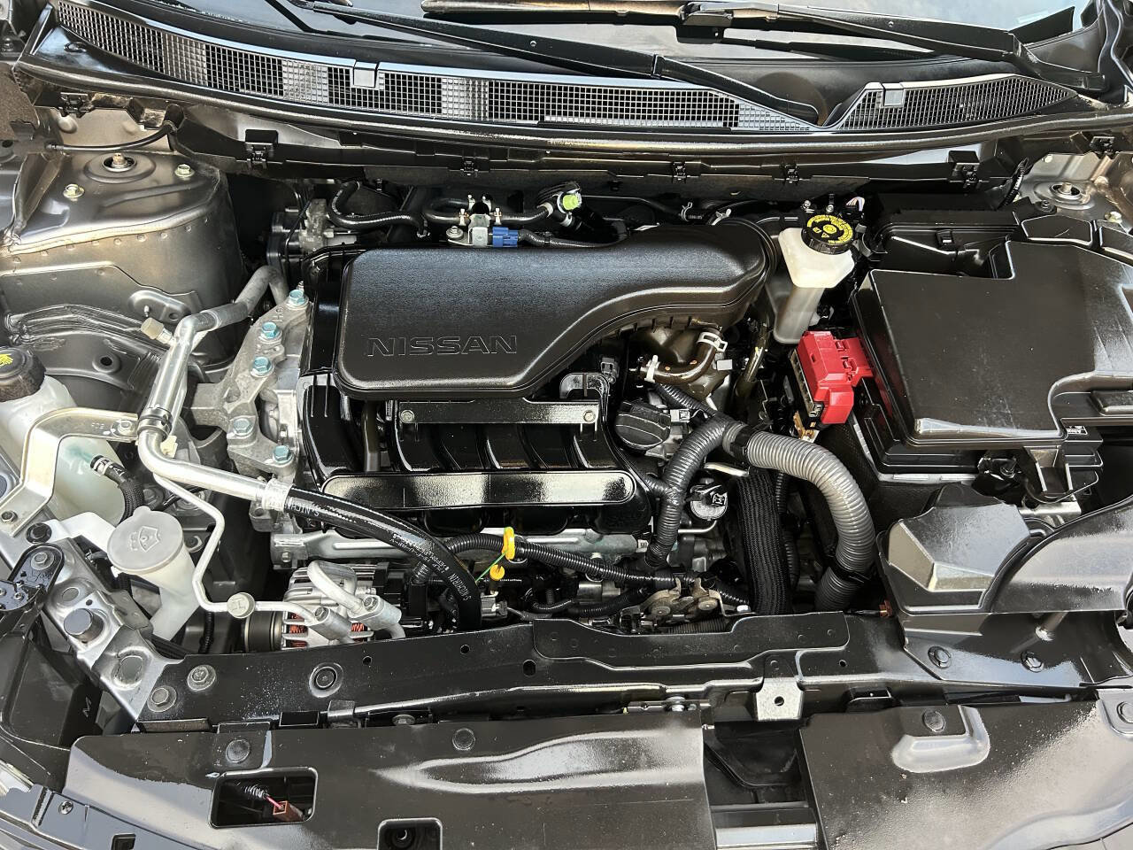 Used 2017 Nissan Rogue Sport SV w/ SV Premium Package image 16