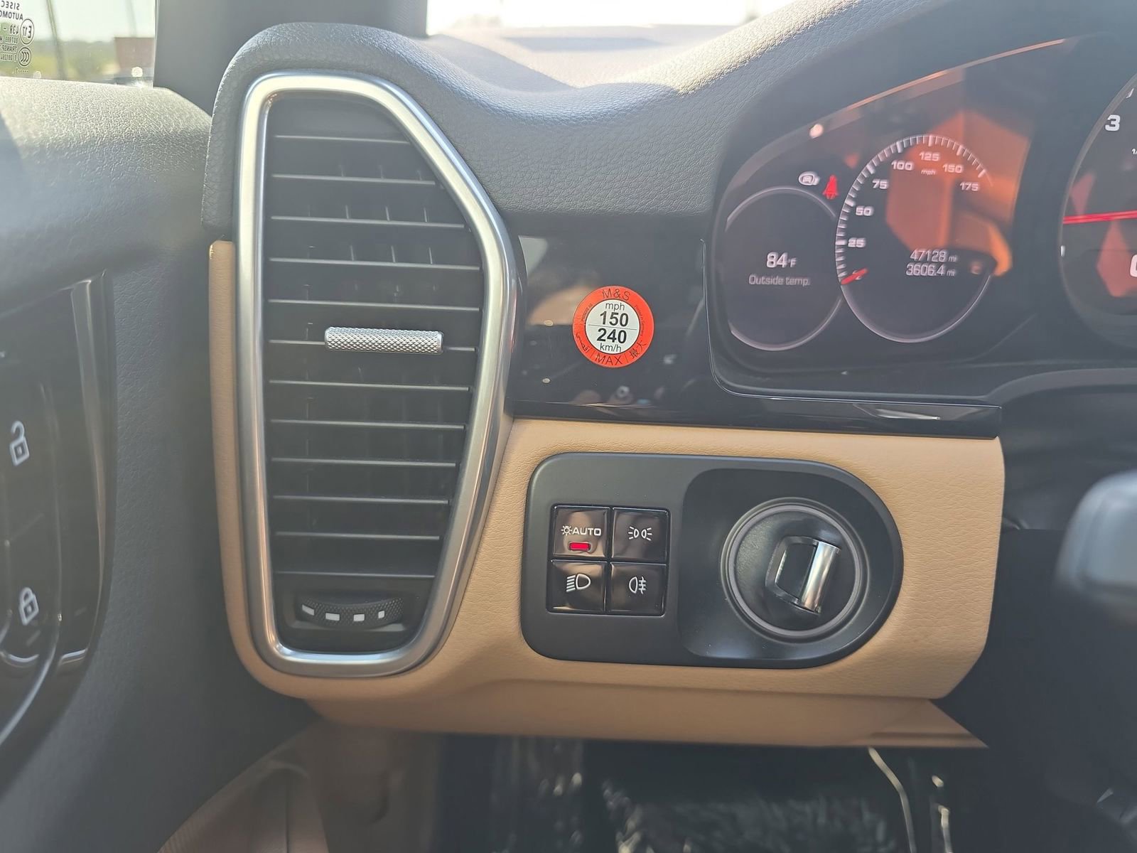 Used 2021 Porsche Cayenne image 18