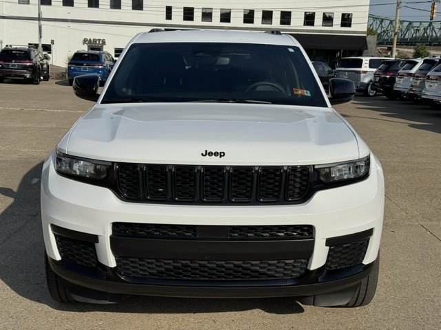 Used 2023 Jeep Grand Cherokee L Altitude image 8