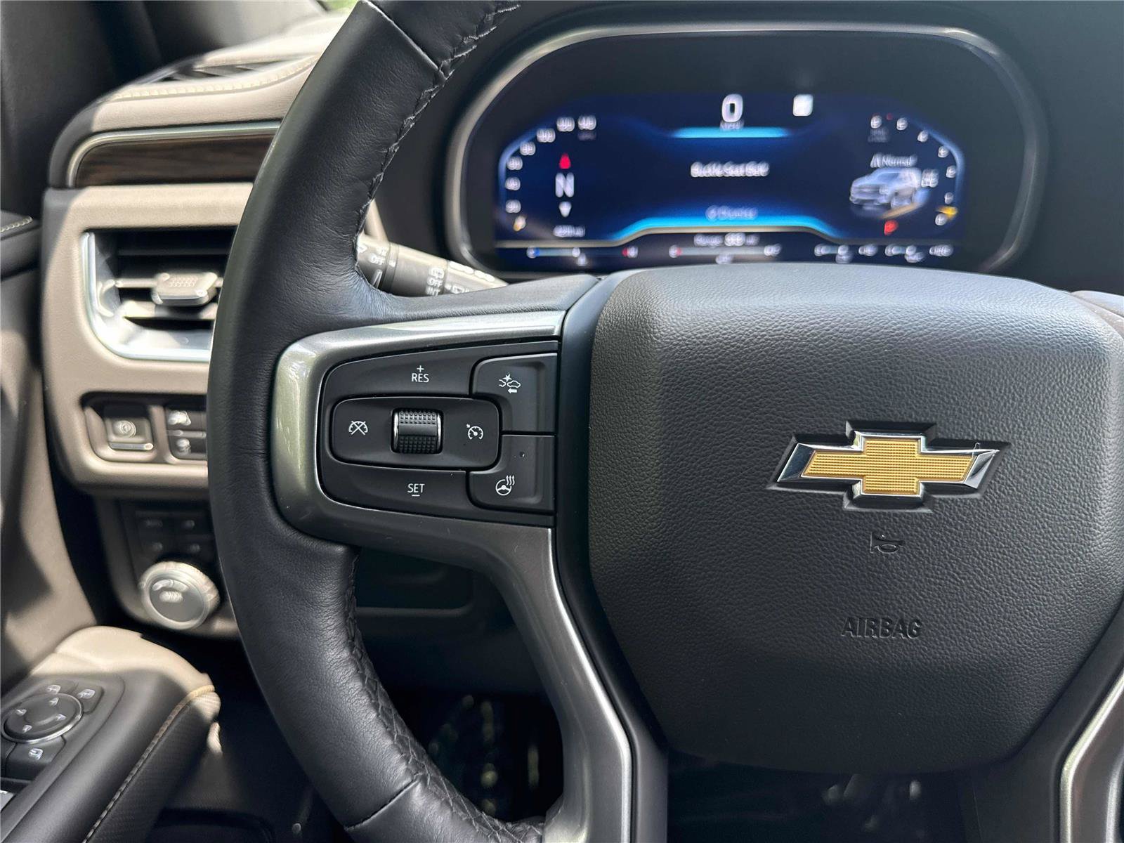 Used 2023 Chevrolet Tahoe Premier AWD/4WD image 19
