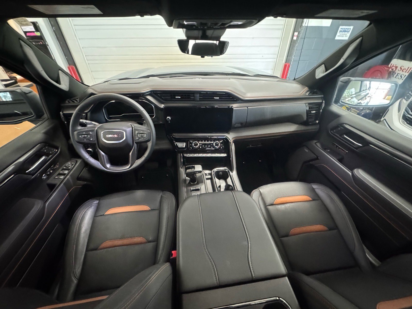 Used 2025 GMC Sierra 1500 AT4 w/ AT4 Premium Package image 16