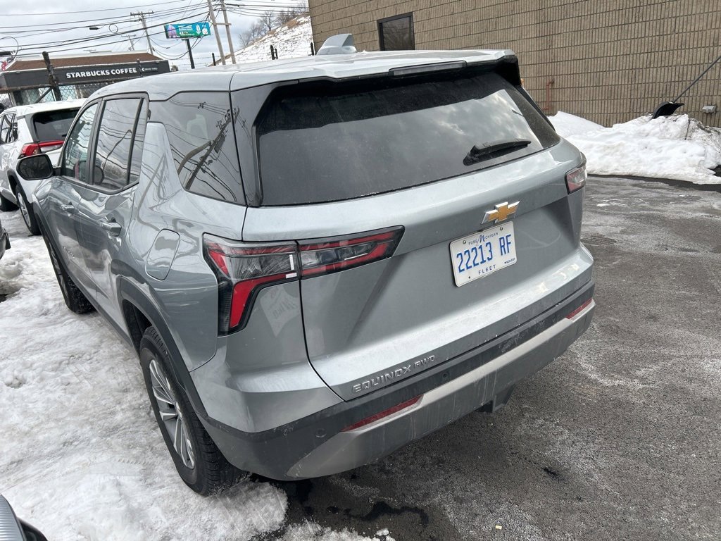 Used 2025 Chevrolet Equinox LT image 4