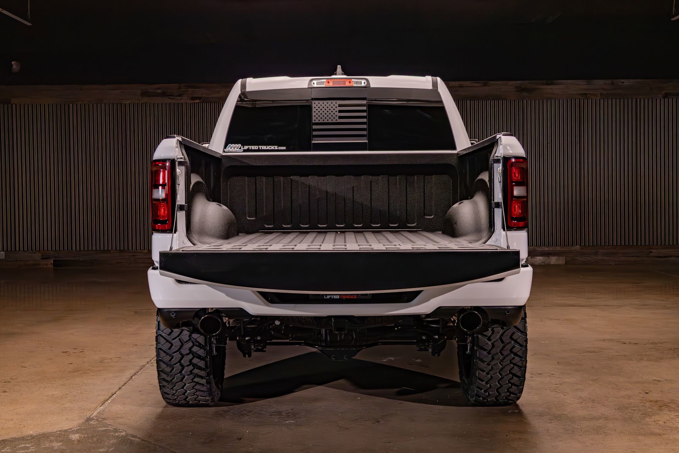 Used 2026 RAM 1500 Laramie w/ Night Edition AWD/4WD image 9