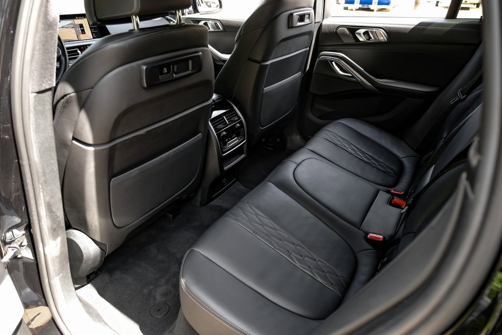 Used 2023 BMW X6 xDrive40i w/ M Sport Package image 44