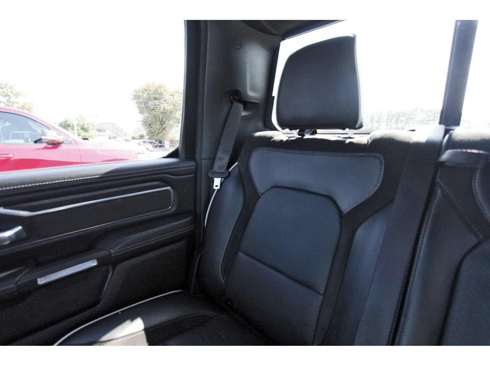 Used 2025 RAM 1500 Laramie AWD/4WD image 14