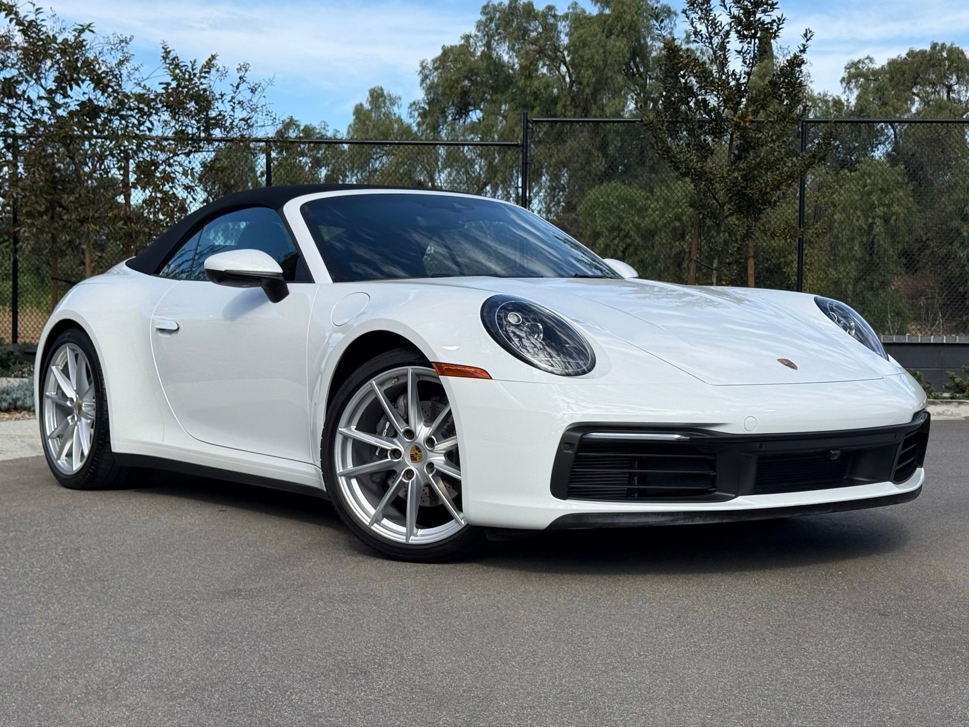Certified 2024 Porsche 911 Carrera image 9