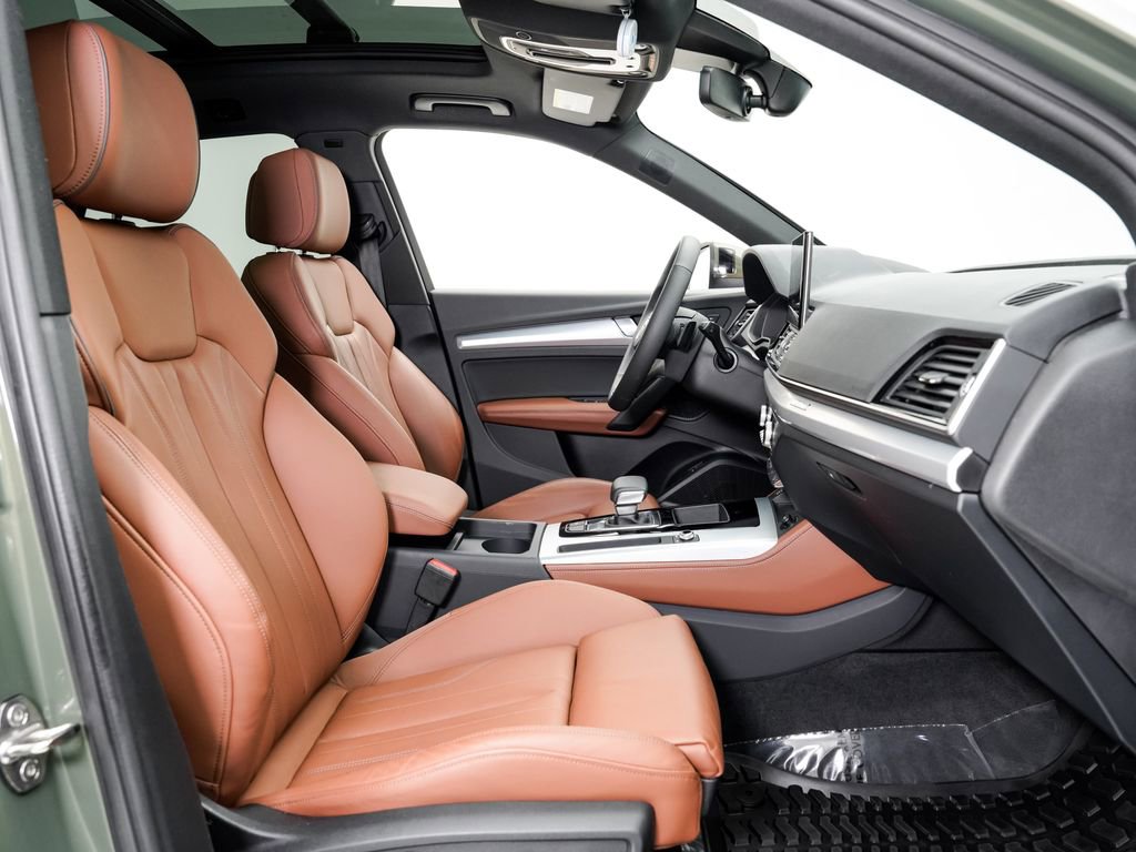 Certified 2024 Audi Q5 2.0T Premium Plus w/ Premium Plus Package AWD/4WD image 23