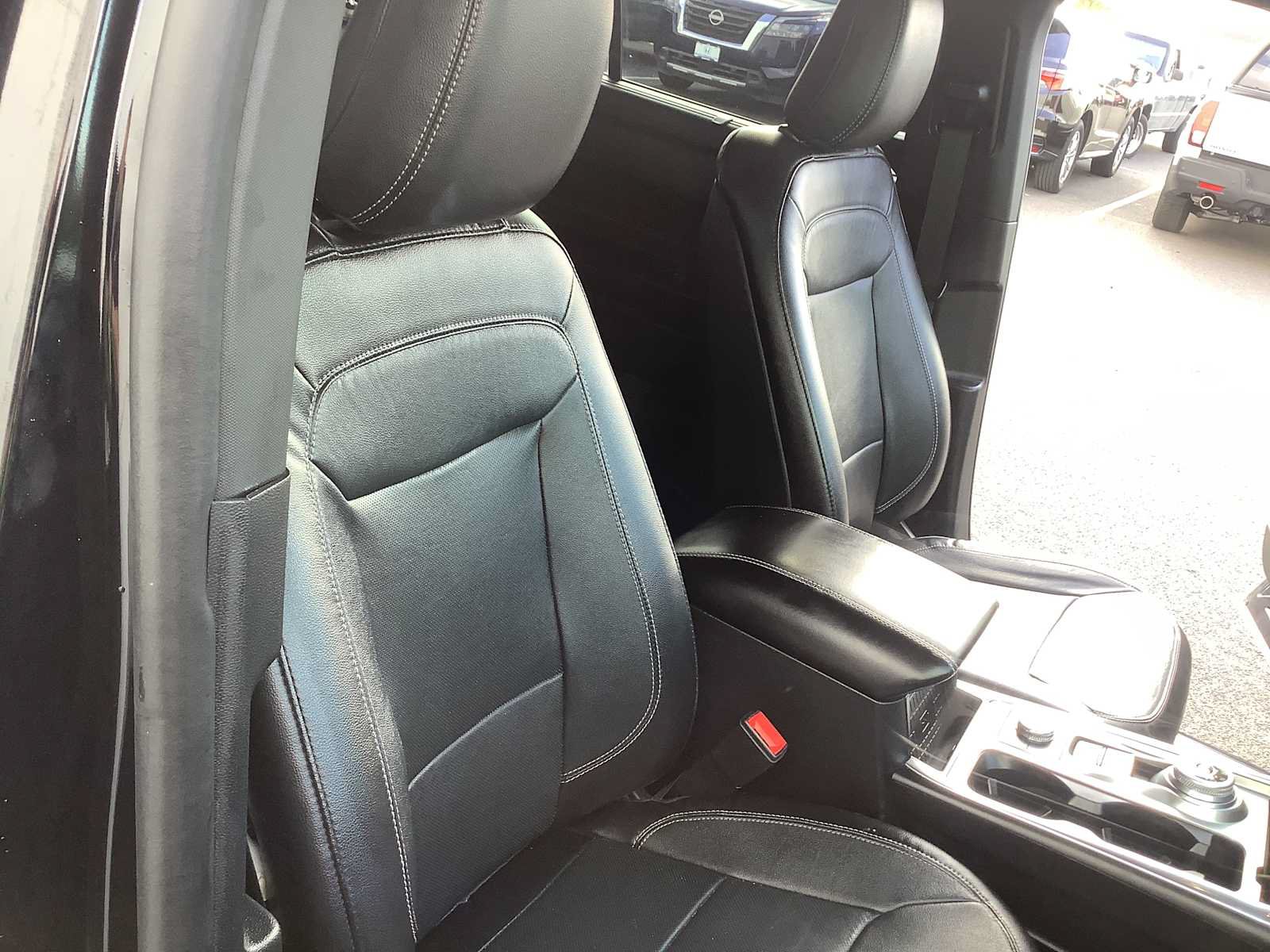 Used 2020 Ford Explorer Limited AWD/4WD image 14
