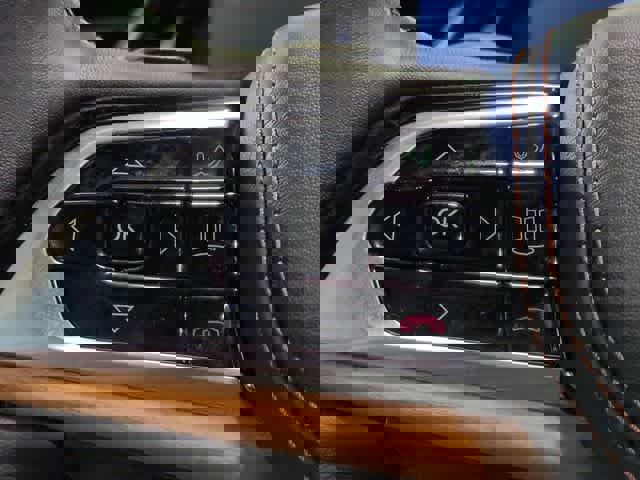 Used 2023 Jeep Grand Cherokee Summit image 25