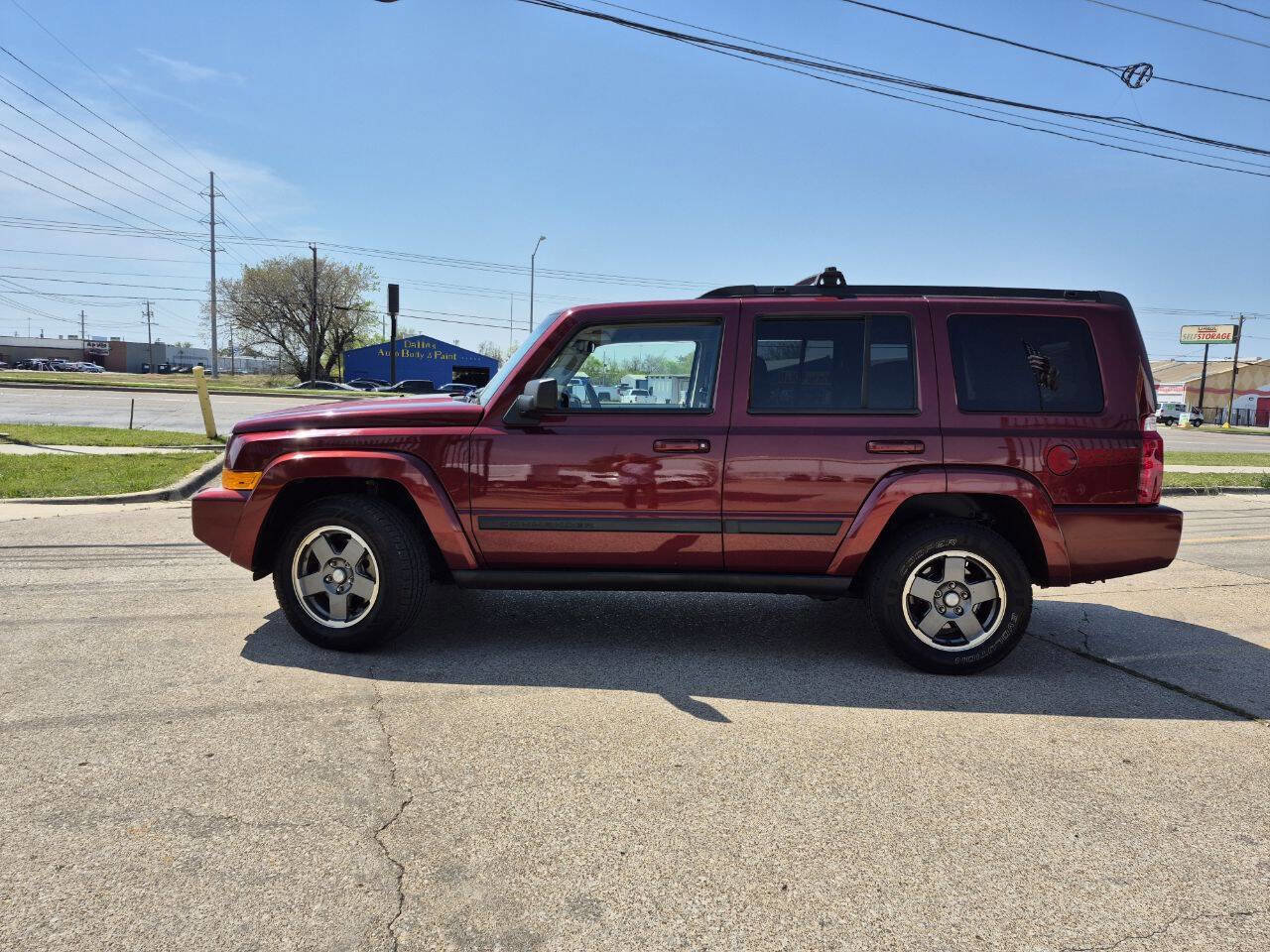 Used 2008 Jeep Commander Sport image 10