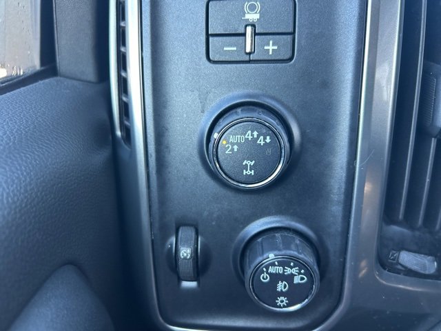 Used 2019 Chevrolet Silverado 1500 LT w/ All Star Edition image 13