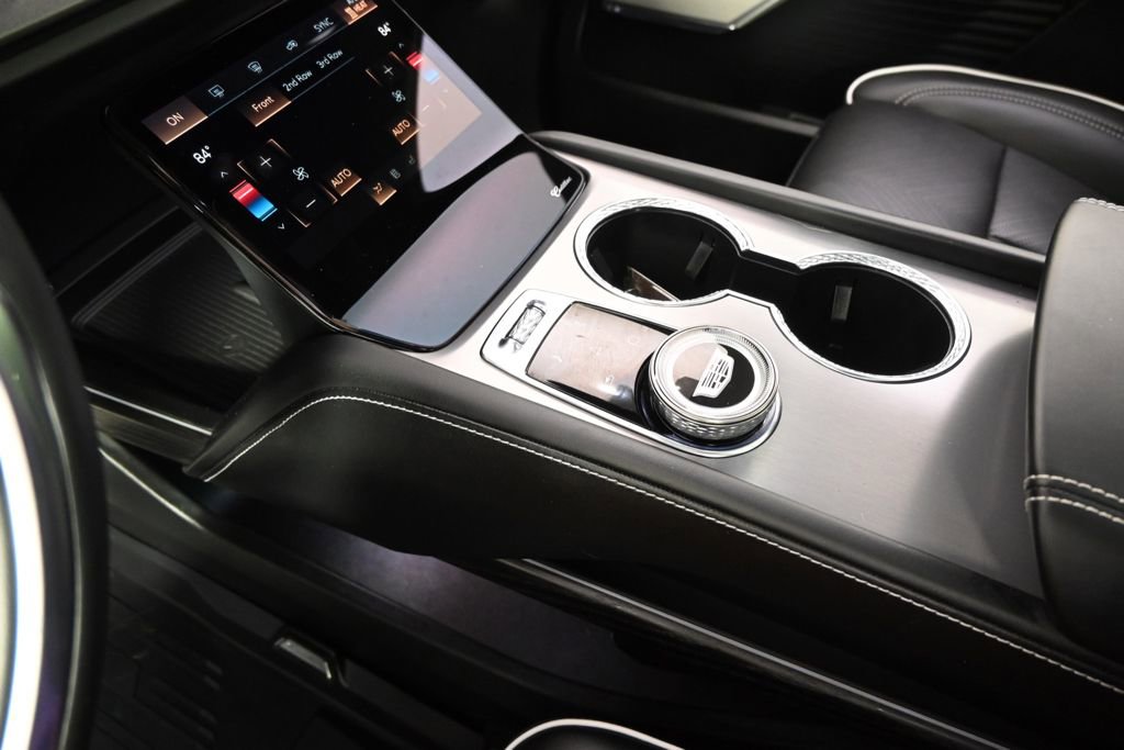 Certified 2026 Cadillac Vistiq Platinum w/ LPO, Floor Liner Package AWD/4WD image 33