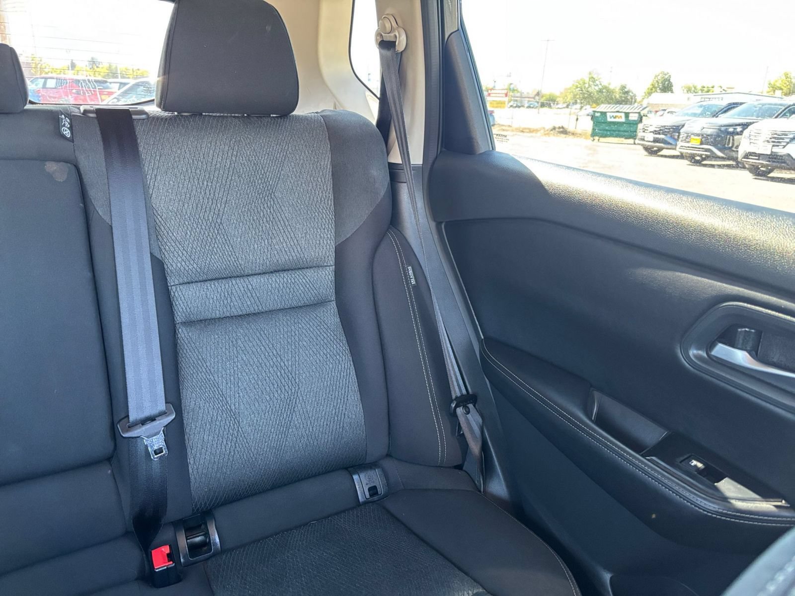 Used 2025 Nissan Rogue SV AWD/4WD image 38