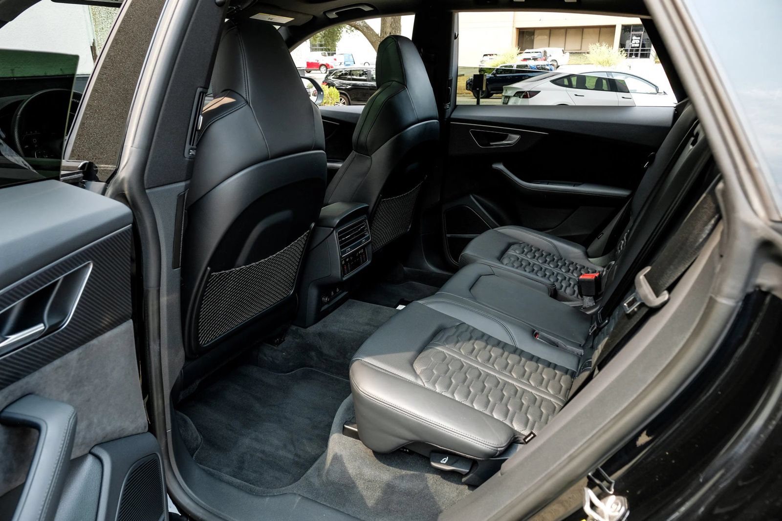 Used 2022 Audi RS Q8 AWD/4WD image 53